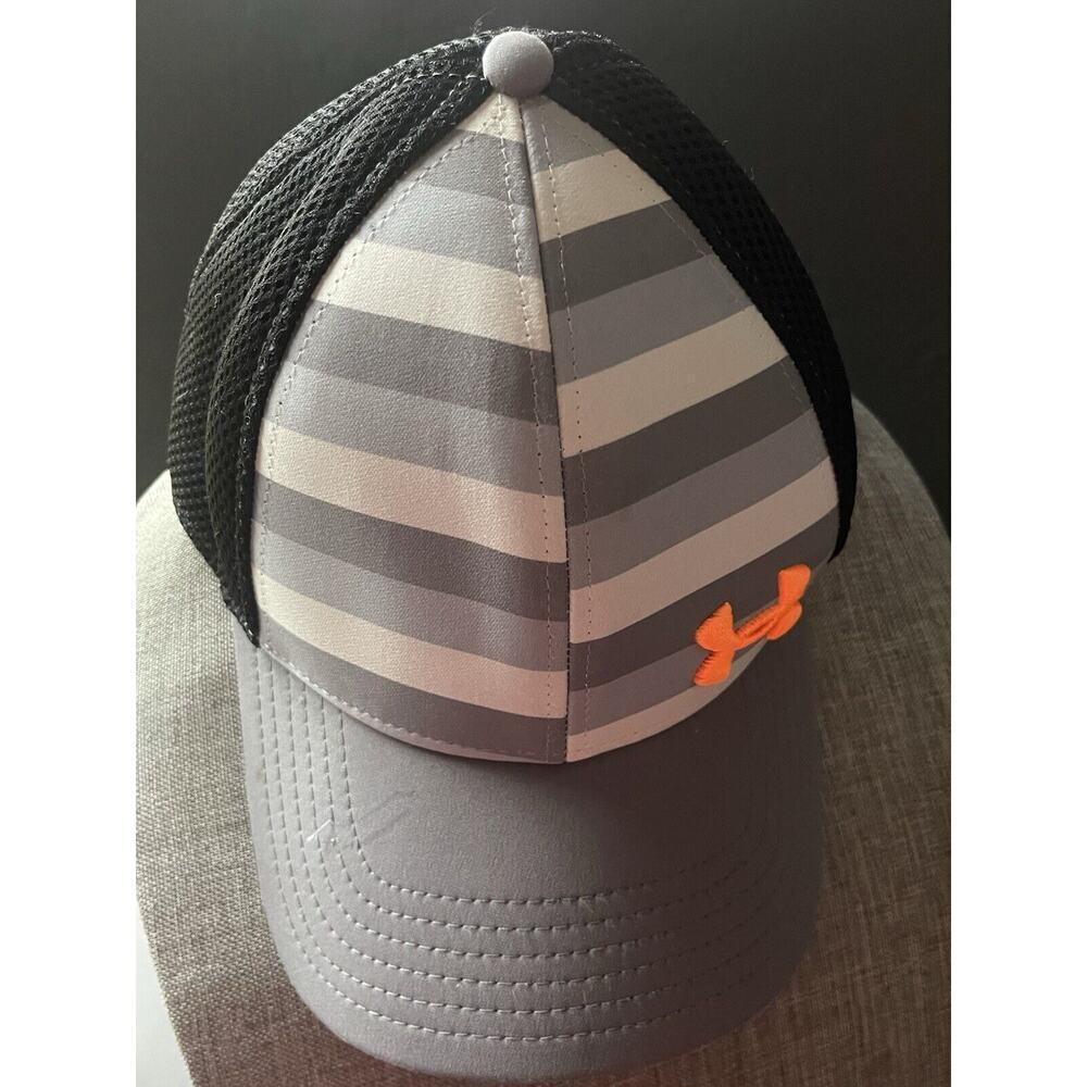 Underarmour Flex Fit Mesh Baseball Cap Hat Unisex M/L Gray Black Striped